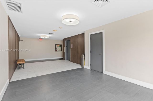 18021 Biscayne Boulevard 1003, Aventura, FL 33160