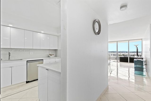 18021 Biscayne Boulevard 1003, Aventura, FL 33160