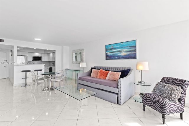 18021 Biscayne Boulevard 1003, Aventura, FL 33160