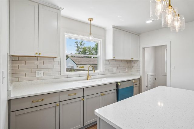 1137 Elm Street, Wyandotte, MI 48192