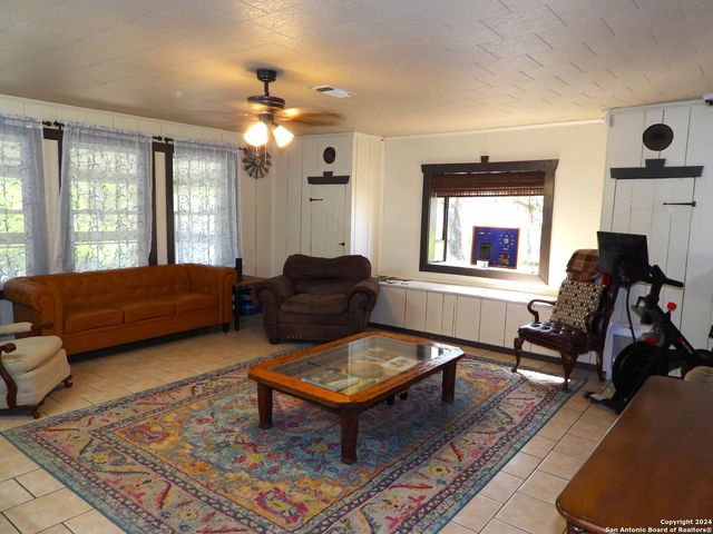 155 SCENIC CIRC., Lakehills, TX 78063