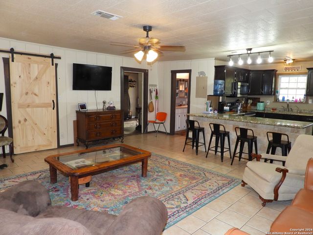 155 SCENIC CIRC., Lakehills, TX 78063