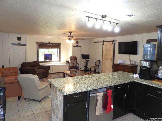 155 SCENIC CIRC., Lakehills, TX 78063