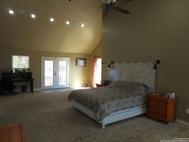 155 SCENIC CIRC., Lakehills, TX 78063