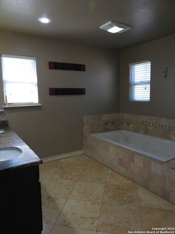 155 SCENIC CIRC., Lakehills, TX 78063