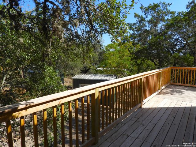 155 SCENIC CIRC., Lakehills, TX 78063