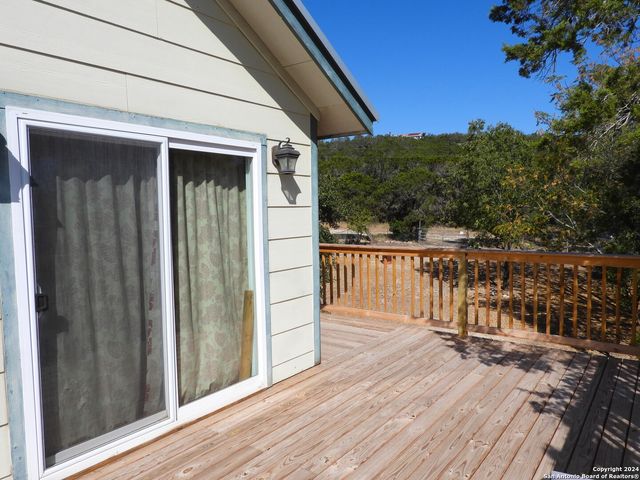 155 SCENIC CIRC., Lakehills, TX 78063