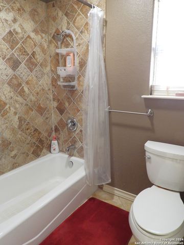155 SCENIC CIRC., Lakehills, TX 78063