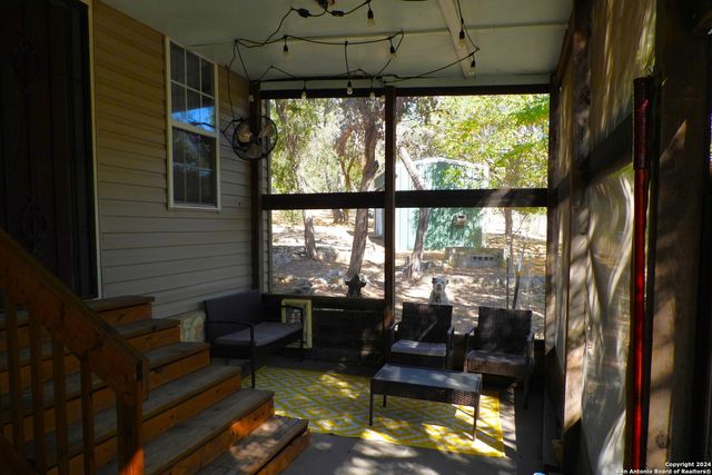 155 SCENIC CIRC., Lakehills, TX 78063