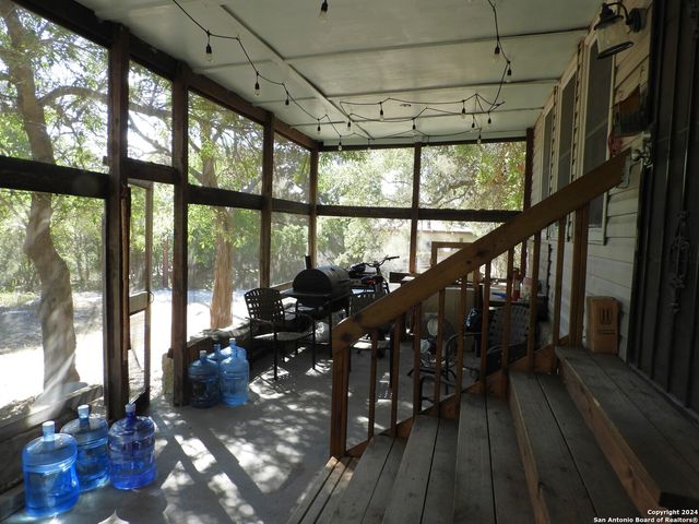 155 SCENIC CIRC., Lakehills, TX 78063