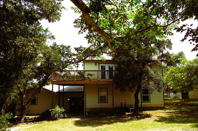 155 SCENIC CIRC., Lakehills, TX 78063