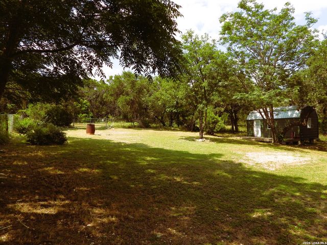 155 SCENIC CIRC., Lakehills, TX 78063