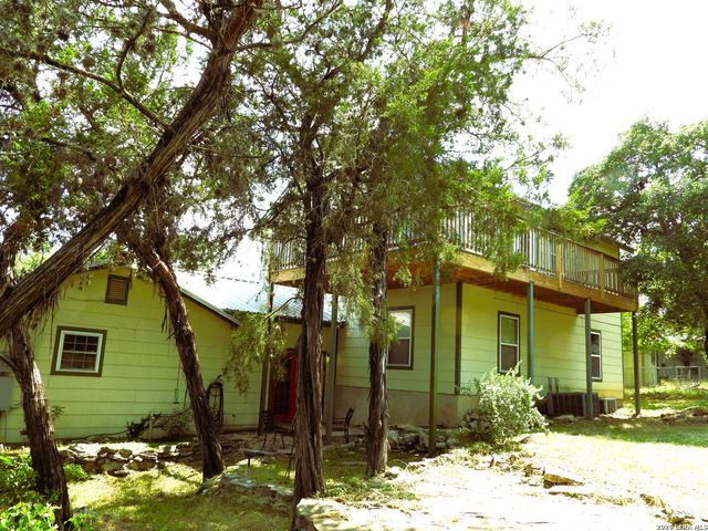 155 SCENIC CIRC., Lakehills, TX 78063