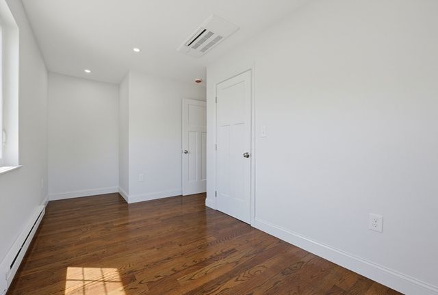 28 Hazelnut Pl, Dedham, MA 02026