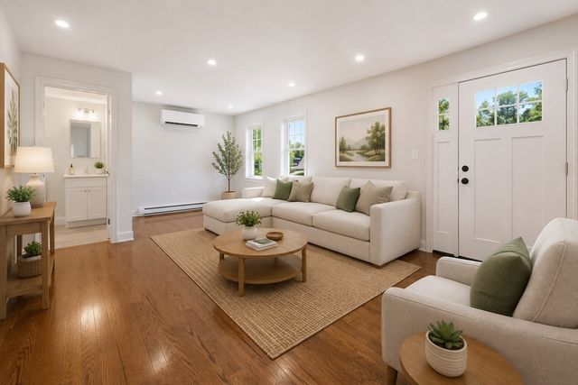 28 Hazelnut Pl, Dedham, MA 02026
