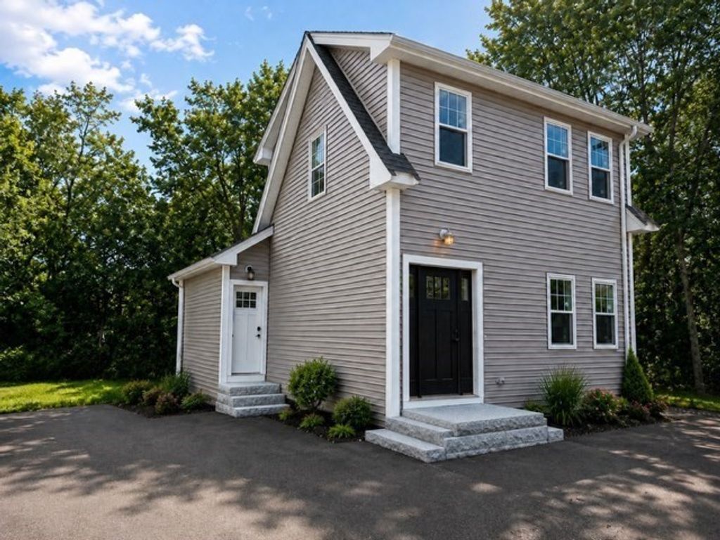 28 Hazelnut Pl, Dedham, MA 02026