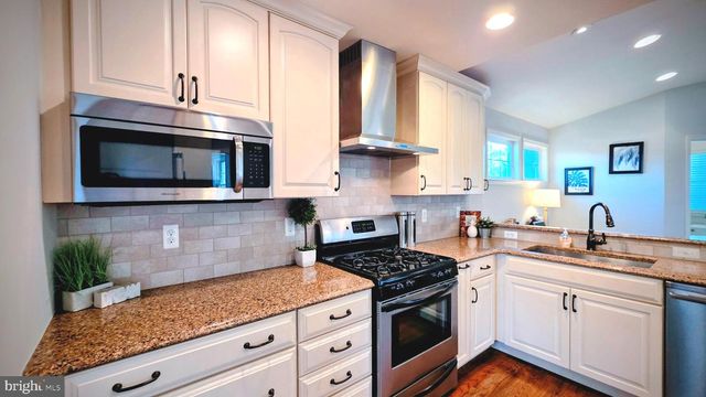 9714 NASSAU LN, Silver Spring, MD 20901