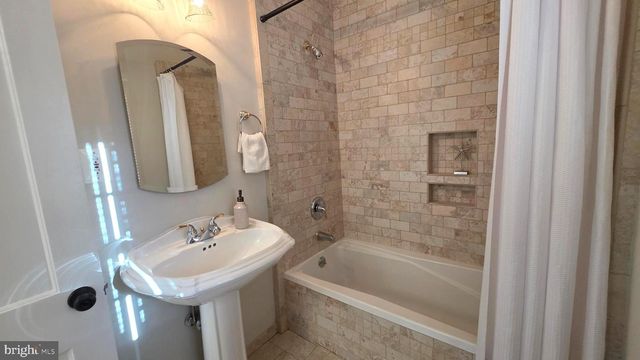 9714 NASSAU LN, Silver Spring, MD 20901