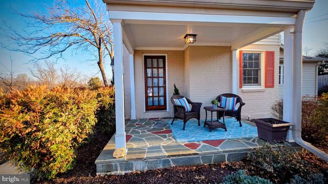 9714 NASSAU LN, Silver Spring, MD 20901