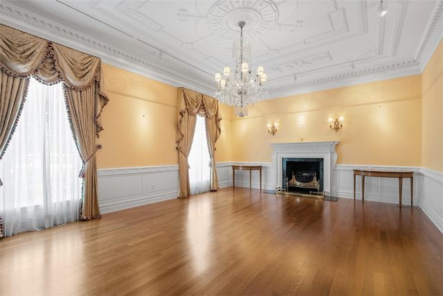 418 Fox Chapel Rd, Fox Chapel, PA 15238