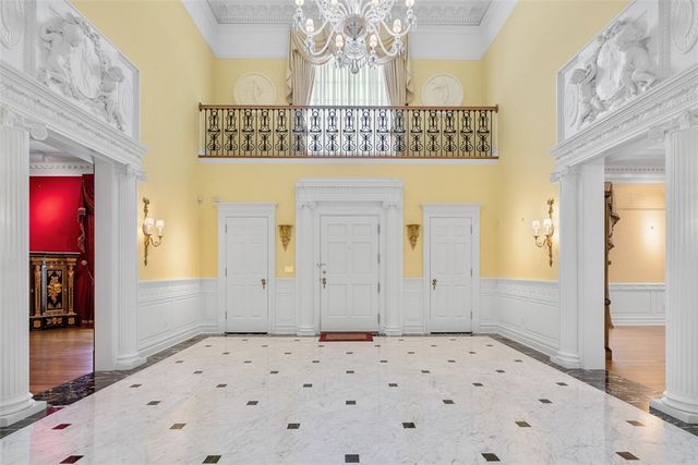 418 Fox Chapel Rd, Fox Chapel, PA 15238