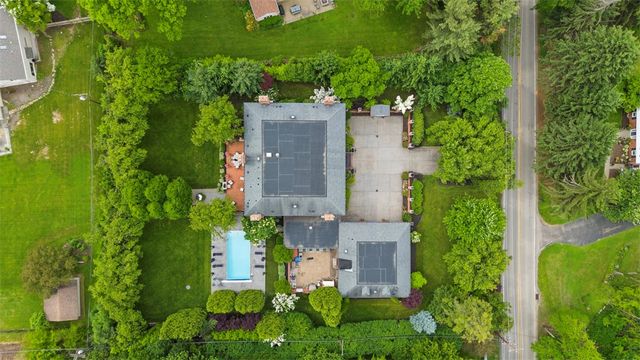 418 Fox Chapel Rd, Fox Chapel, PA 15238