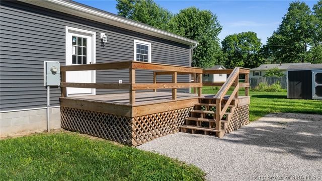 462 W Wilson Street, Paoli, IN 47454
