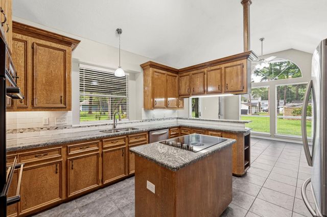 15423 Willis Way, Conroe, TX 77384
