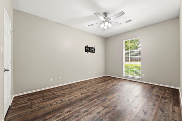 15423 Willis Way, Conroe, TX 77384