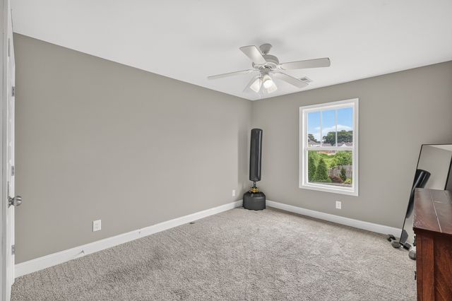 313 Piedmont Pl, Clarksville, TN 37043