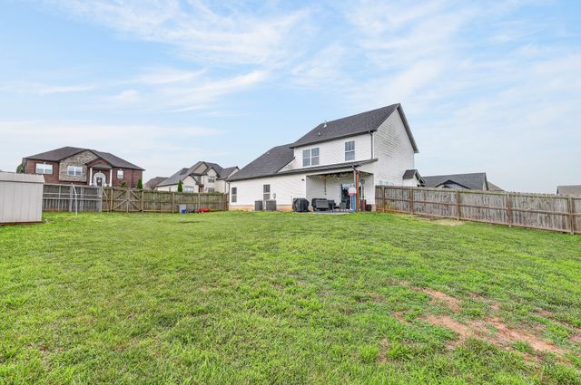 313 Piedmont Pl, Clarksville, TN 37043