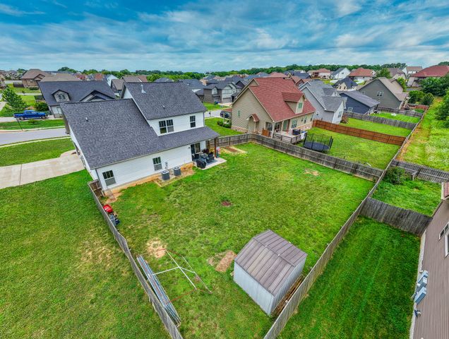 313 Piedmont Pl, Clarksville, TN 37043