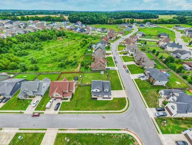313 Piedmont Pl, Clarksville, TN 37043