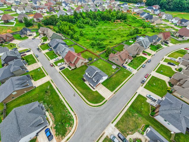 313 Piedmont Pl, Clarksville, TN 37043