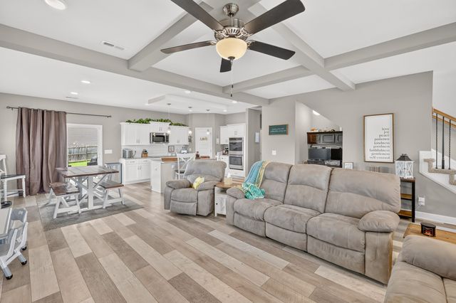 313 Piedmont Pl, Clarksville, TN 37043