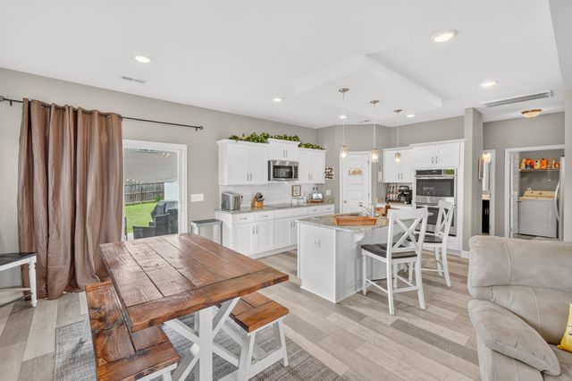 313 Piedmont Pl, Clarksville, TN 37043