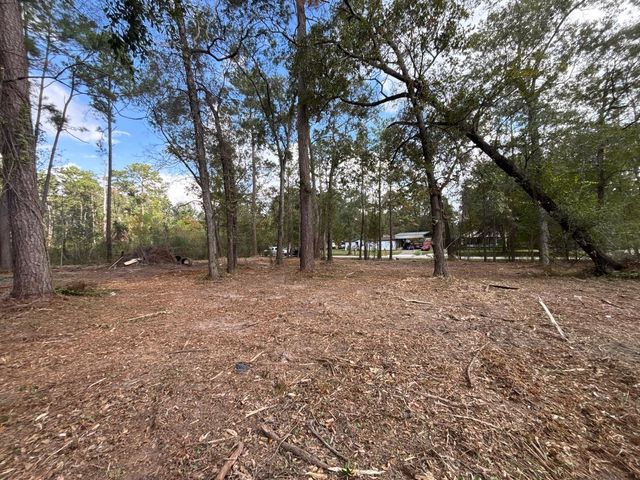 20982 S Sabine Dr, New Caney, TX 77357