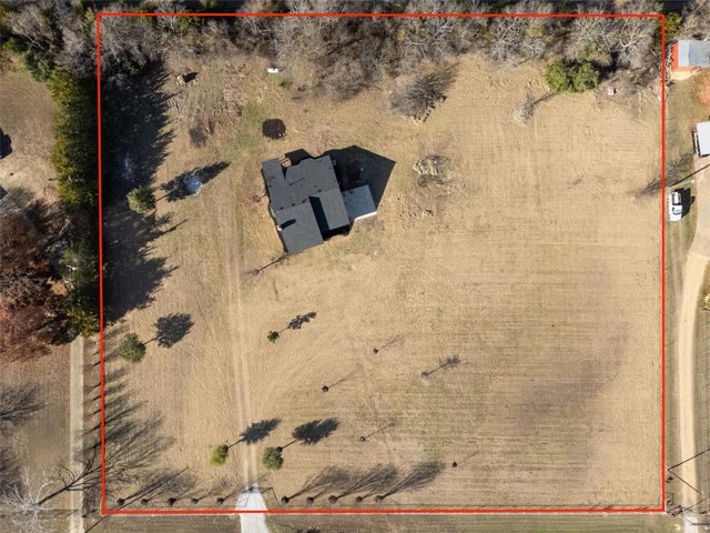 130 Spring Lake Circle, Waxahachie, TX 75167