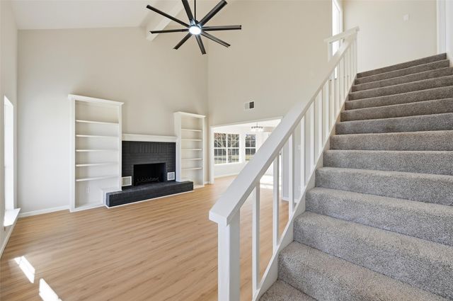 130 Spring Lake Circle, Waxahachie, TX 75167