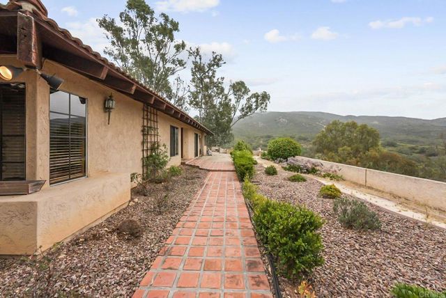 8130 Harmony Grove Road, Escondido, CA 92029