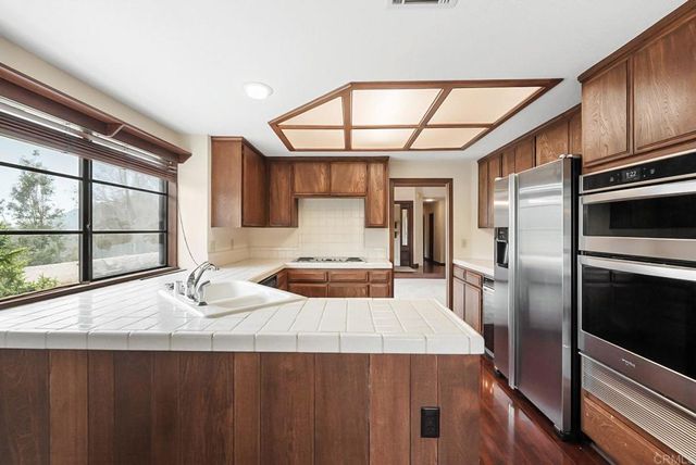 8130 Harmony Grove Road, Escondido, CA 92029