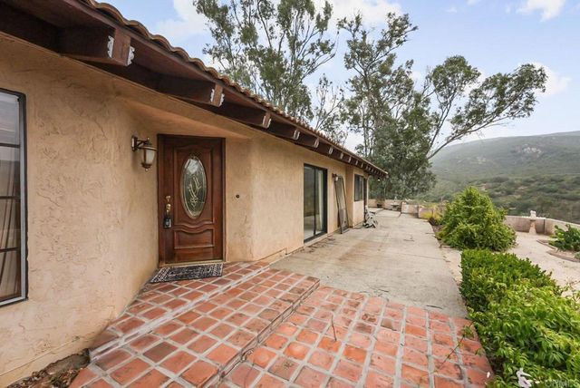 8130 Harmony Grove Road, Escondido, CA 92029