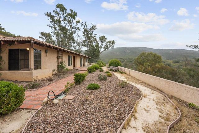 8130 Harmony Grove Road, Escondido, CA 92029