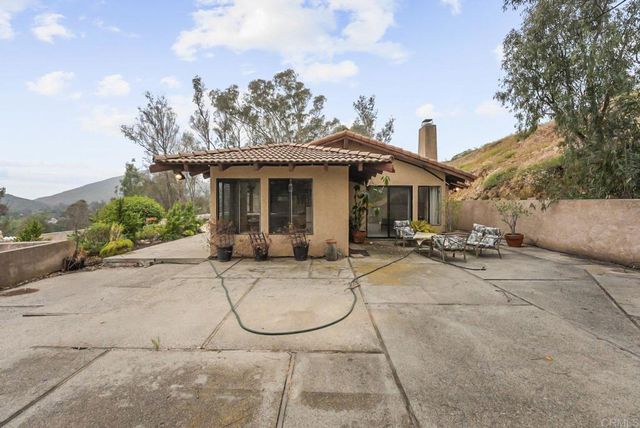8130 Harmony Grove Road, Escondido, CA 92029