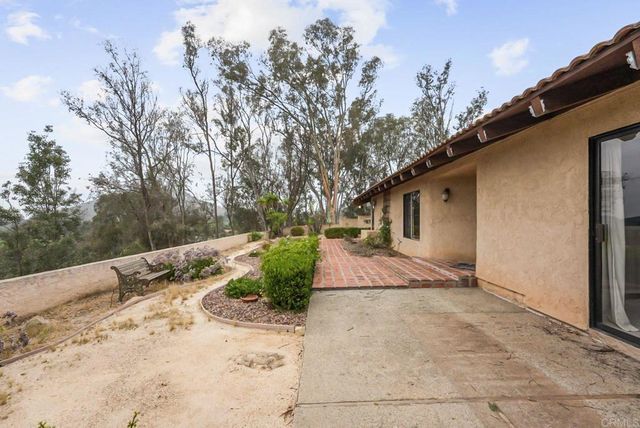 8130 Harmony Grove Road, Escondido, CA 92029