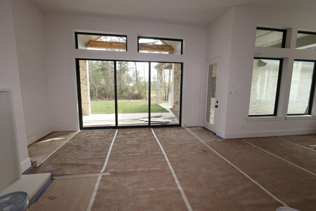 7741 Dog Wood Acres Drive, Montgomery, TX 77316