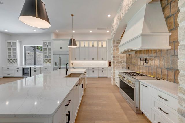 7741 Dog Wood Acres Drive, Montgomery, TX 77316