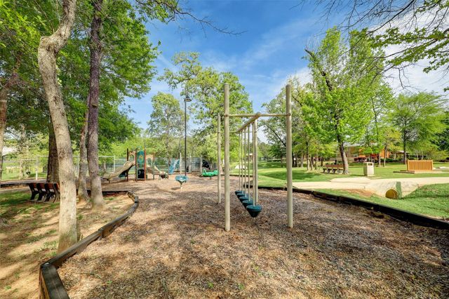 7741 Dog Wood Acres Drive, Montgomery, TX 77316