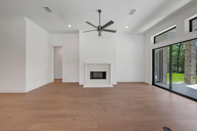 7741 Dog Wood Acres Drive, Montgomery, TX 77316