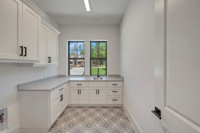 7741 Dog Wood Acres Drive, Montgomery, TX 77316